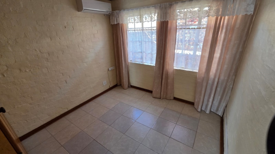 2 Bedroom Property for Sale in Pentagon Park Free State